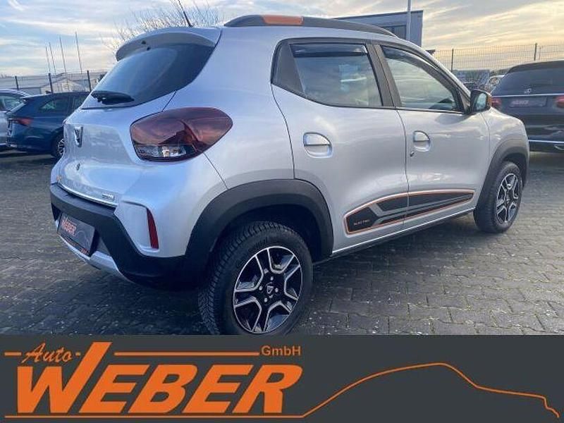 Gebraucht Dacia Spring Comfort Plus 33 kW (45 PS) 2022 Silber Kleinwagen