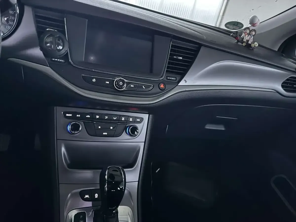Gebraucht Opel Astra Edition 150 PS (110 kW) 2019 Limousine