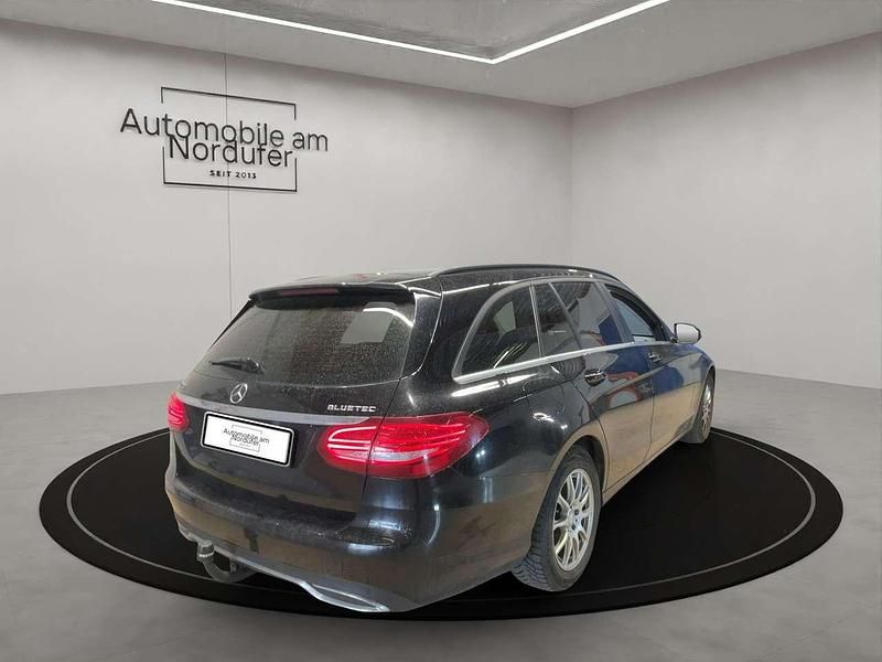 Gebraucht Mercedes C180 116 PS (85 kW) 2015 Schwarz  unilack Kombi