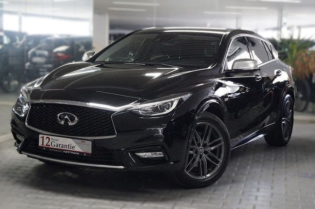 Schwarz Gebraucht 2016 Infiniti Q30 Premium Kleinwagen | 13.990 € (Fairer Preis) - Bild 1/4