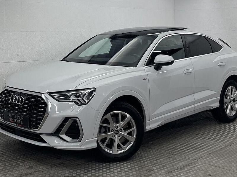 Weiss Gebraucht 2023 Audi Q3 Ambiente SUV | 41.800 € (Teuer) - Bild 1/4