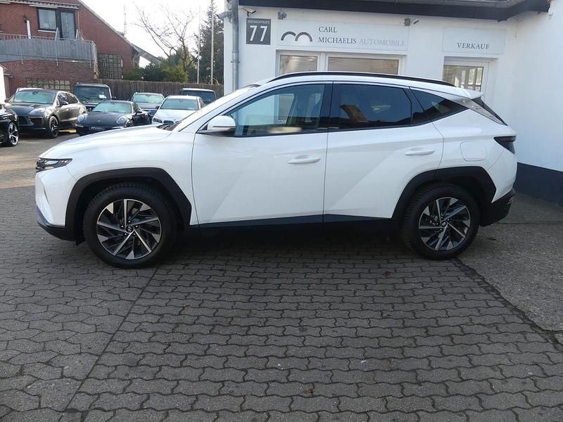 Gebraucht Hyundai Tucson Select 150 PS (110 kW) 2021 Weiß SUV