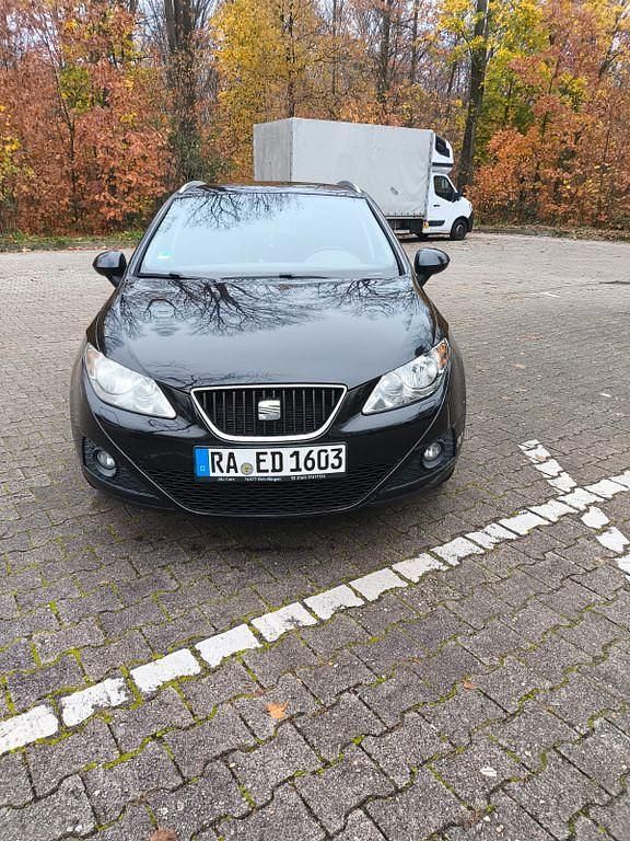 Schwarz Gebraucht 2010 Seat Ibiza Sport Limousine | 3.499 € (Guter Preis) - Bild 1/4