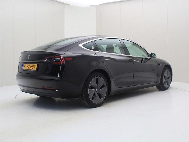 Gebraucht Tesla Model 3 Standard Range 225 kW (306 PS) 2020 Schwarz Limousine