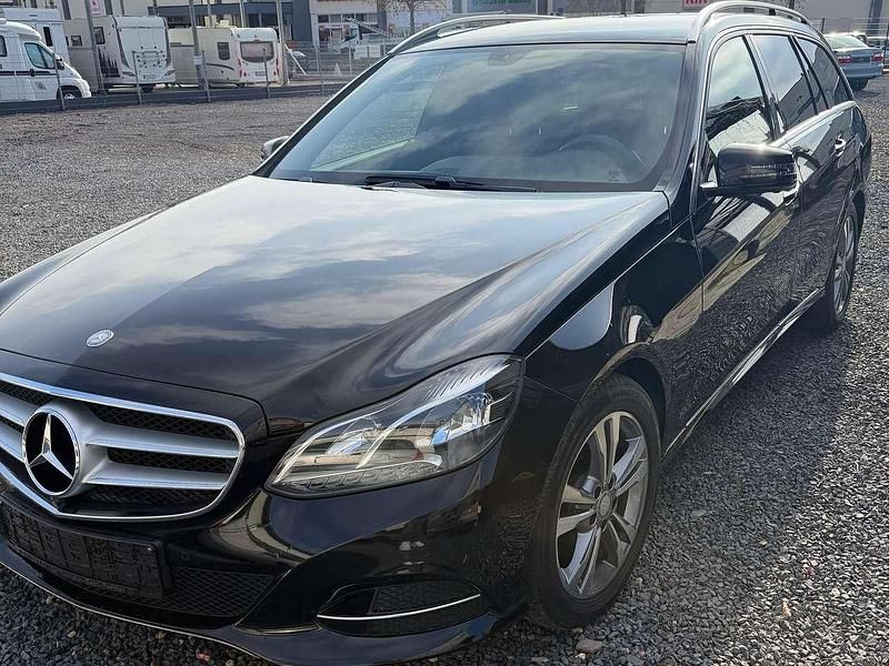 Gebraucht Mercedes E350 258 PS (189 kW) 2015 Schwarz Kombi