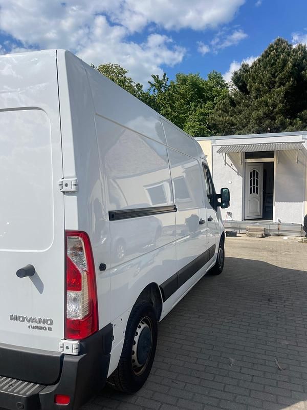 Weiß Gebraucht 2021 Opel Movano Van | 16.250 € - Bild 1/4