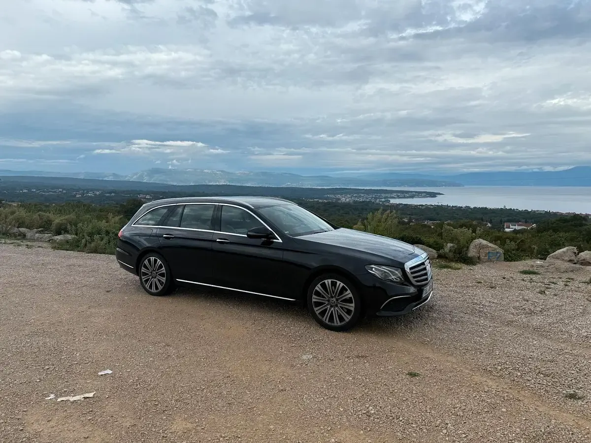 Second-hand Mercedes E250 224 CP (164 kW) 2017 Negru Break
