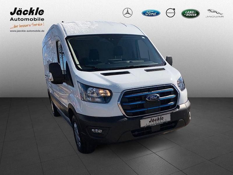 Gebraucht Ford Transit Trend 135 kW (184 PS) 2023 Frostweiß Van / Kleinbus