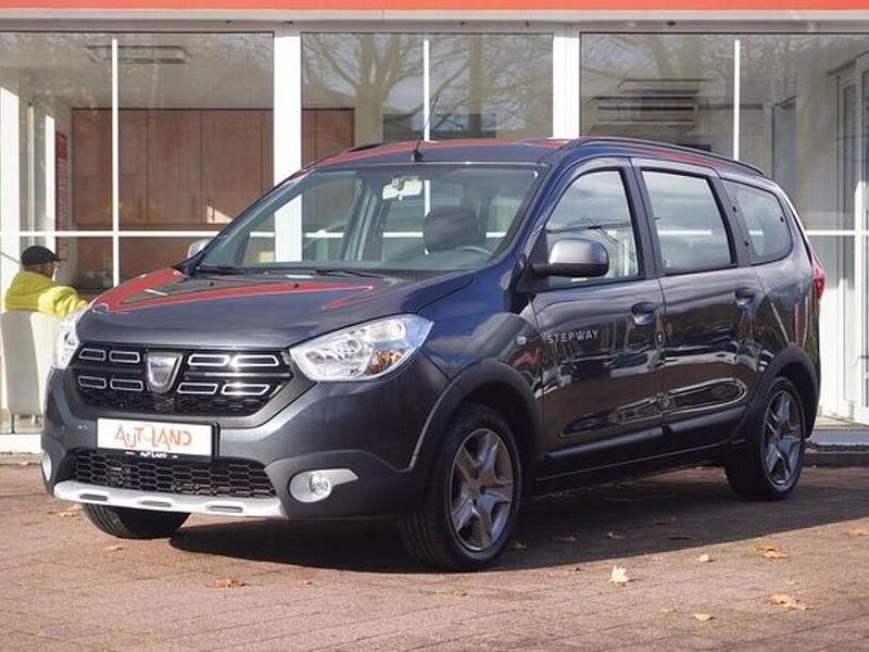 Grau Gebraucht 2021 Dacia Lodgy Van / Kleinbus | 14.490 € (Fairer Preis) - Bild 1/4