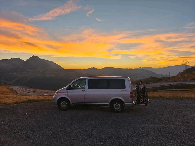 Second-hand VW T5 130 CP (95 kW) 2007 Argintiu Van