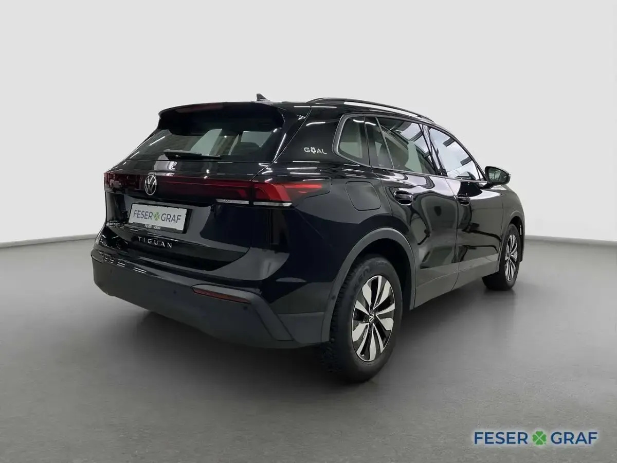 Gebraucht VW Tiguan Goal 150 PS (110 kW) 2025 Grenadillschwarz metallic SUV