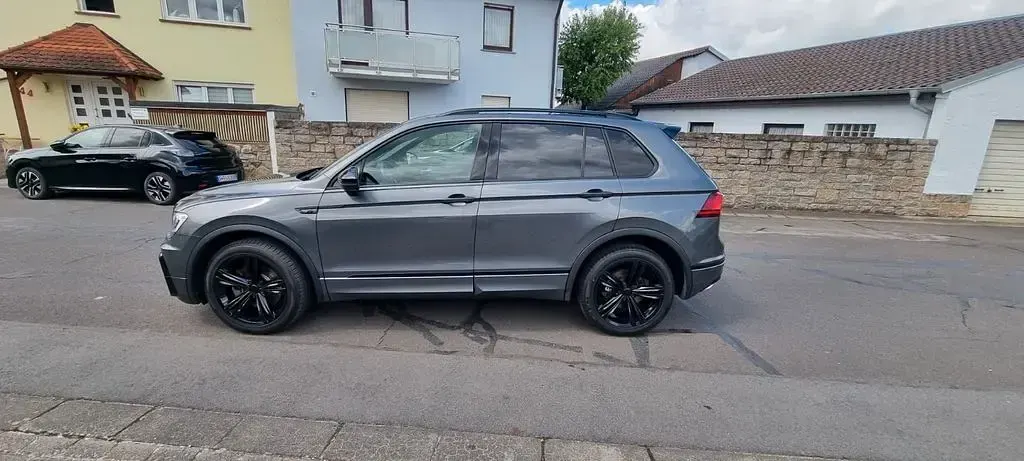 Gebraucht VW Tiguan Highline 239 PS (175 kW) 2019 Grau SUV