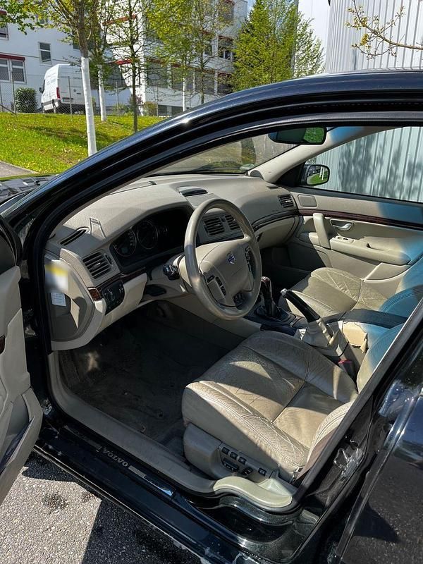Second-hand Volvo S80 209 CP (153 kW) 2004 Negru Berlinǎ