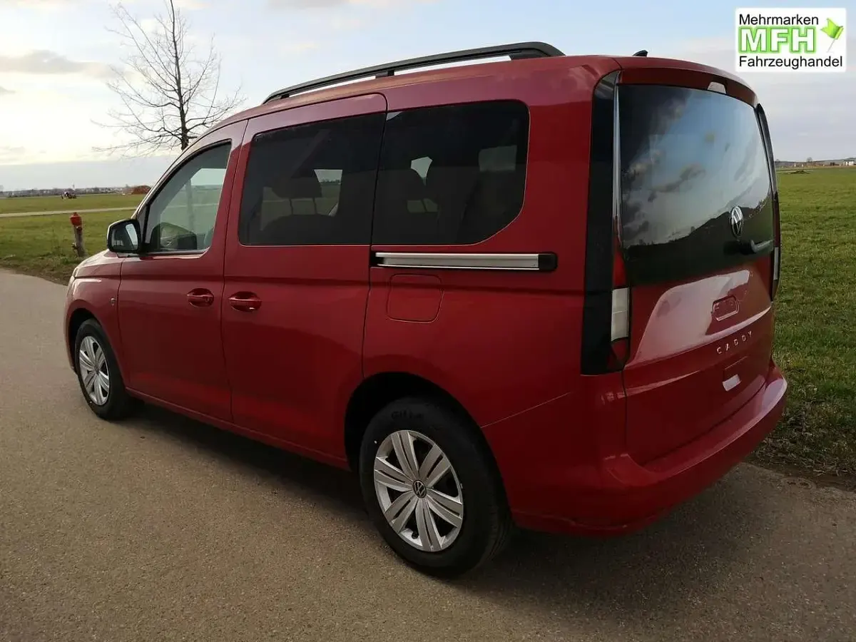 Neu VW Caddy Basis 116 PS (85 kW) 2026 Deep black perleffekt Van / Kleinbus