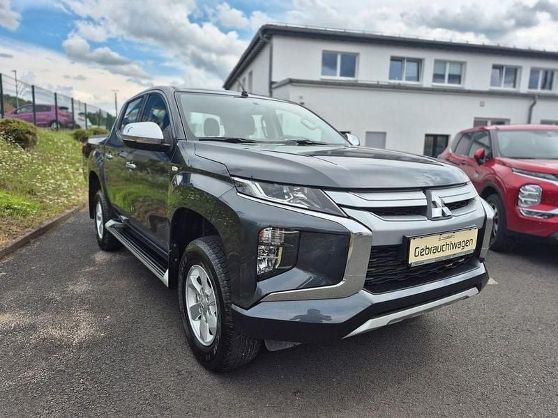 Grau Gebraucht 2021 Mitsubishi L200 Basis Abholung | 31.990 € (Fairer Preis) - Bild 1/4