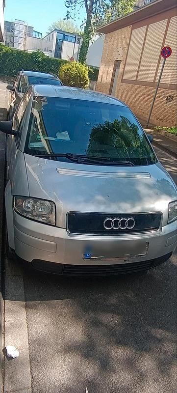 Grau Gebraucht 2002 Audi A2 Kleinwagen | 1.600 € (Fairer Preis) - Bild 1/4