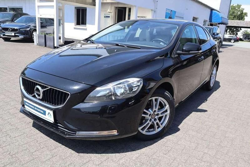 Black solid stone Gebraucht 2016 Volvo V40 Kombi | 12.470 € (Fairer Preis) - Bild 1/2
