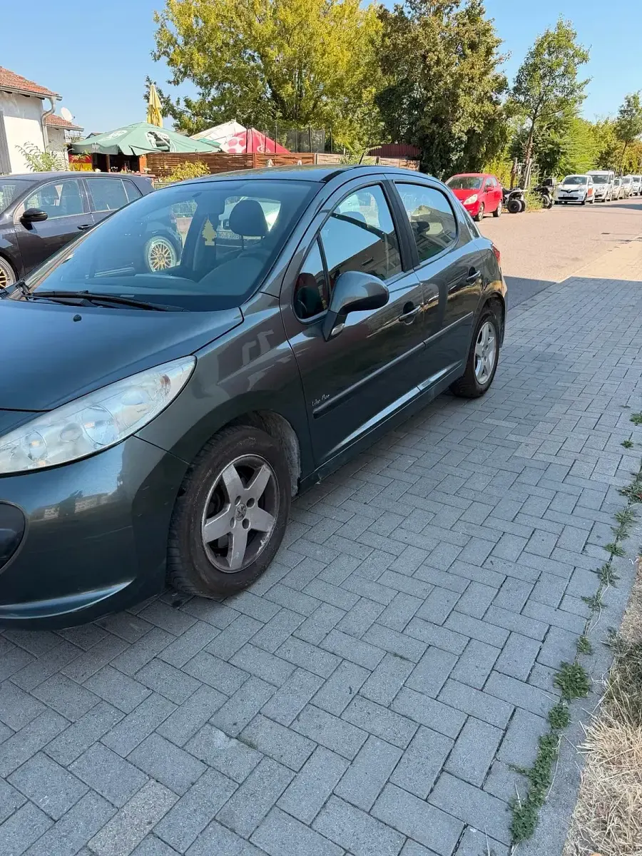 Gebraucht Peugeot 207 95 PS (69 kW) 2009 Grau Kleinwagen