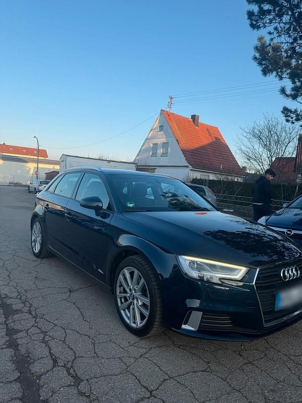 Gebraucht Audi A3 149 PS (109 kW) 2017 Blau Limousine
