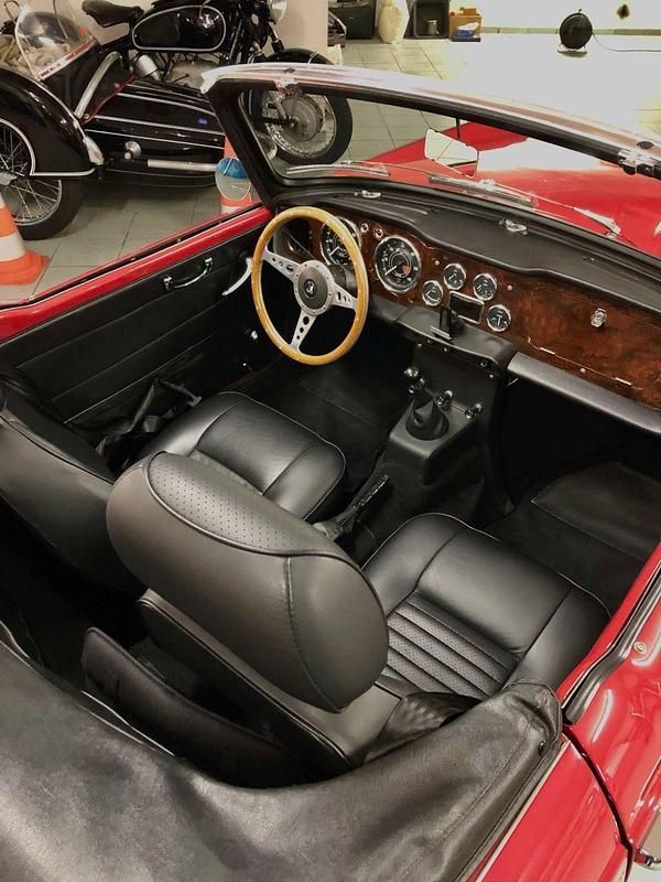 Gebraucht Triumph TR4 101 PS (74 kW) 1967 Rot Cabrio
