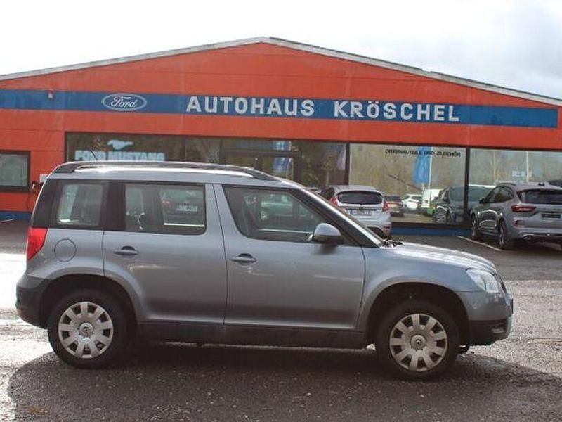 Gebraucht Skoda Yeti Active 122 PS (89 kW) 2013 Grau SUV