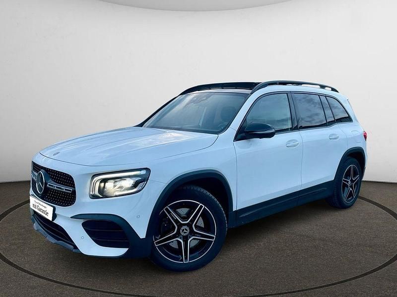 Weiß Gebraucht 2021 Mercedes GLB250 AMG SUV | 39.600 € (Fairer Preis) - Bild 1/4