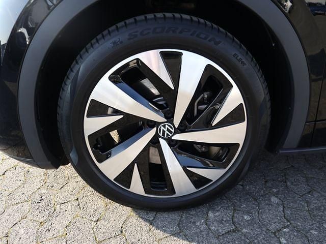 Gebraucht VW ID.5 Pro Performance 150 kW (204 PS) 2023 Grenadillschwarz metallic SUV