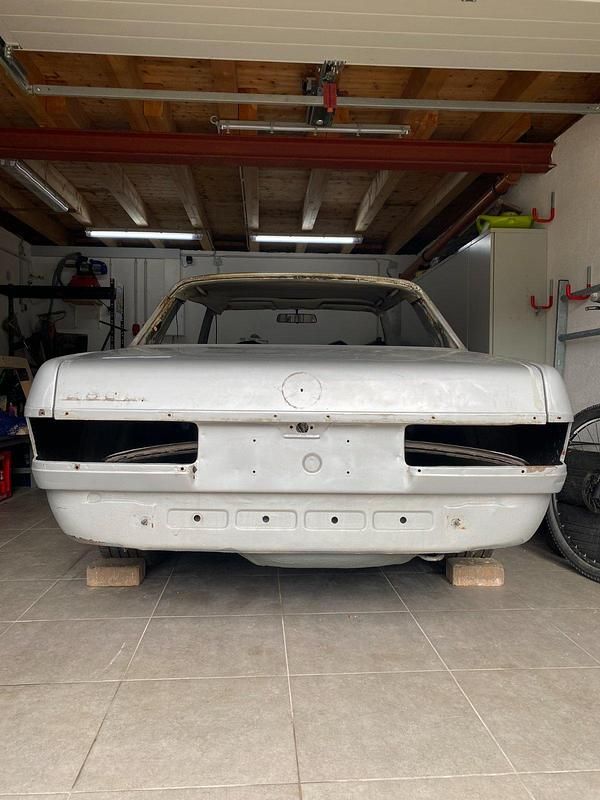 Gebraucht Mercedes 280 177 PS (130 kW) 1977 Coupé