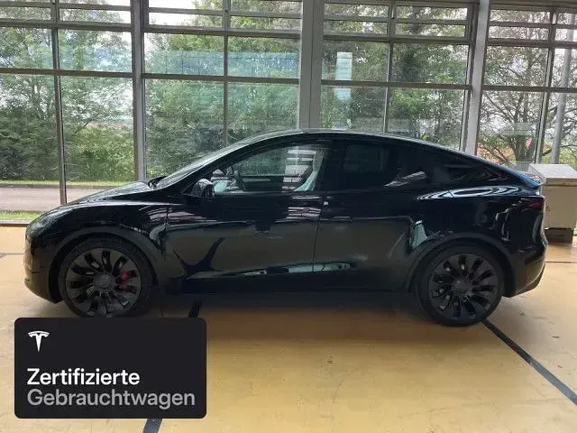 Usata Tesla Model Y Performance 392 kW (533 CV) 2023 Nero SUV