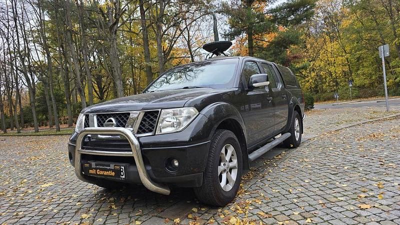 Schwarz Gebraucht 2010 Nissan Navara SE Abholung | 10.900 € (Etwas zu teuer) - Bild 1/4