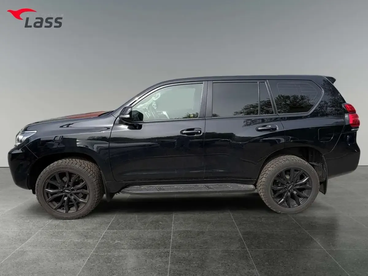 Gebraucht Toyota Land Cruiser Basis 177 PS (130 kW) 2019 Tiefschwarz mica metallic SUV
