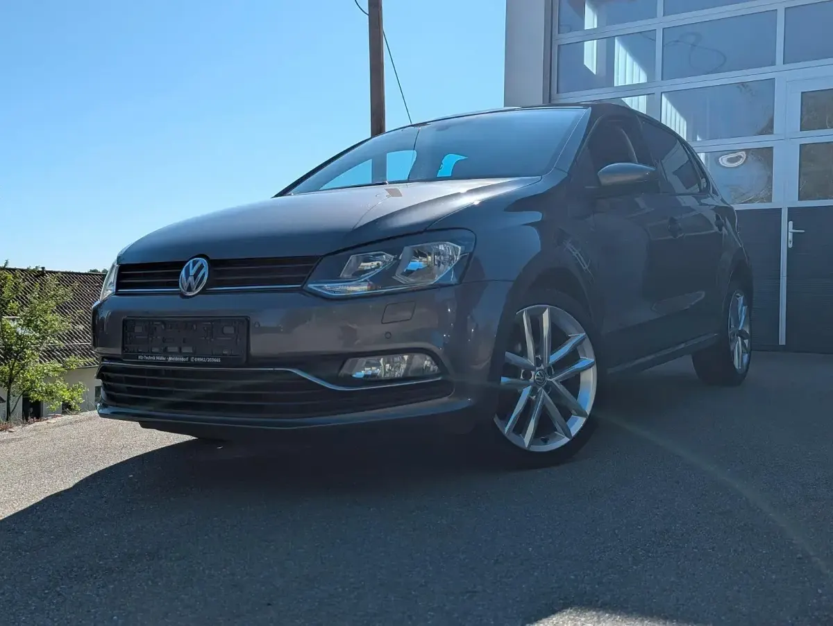 Gebraucht VW Polo Highline 90 PS (66 kW) 2014 Grau Limousine