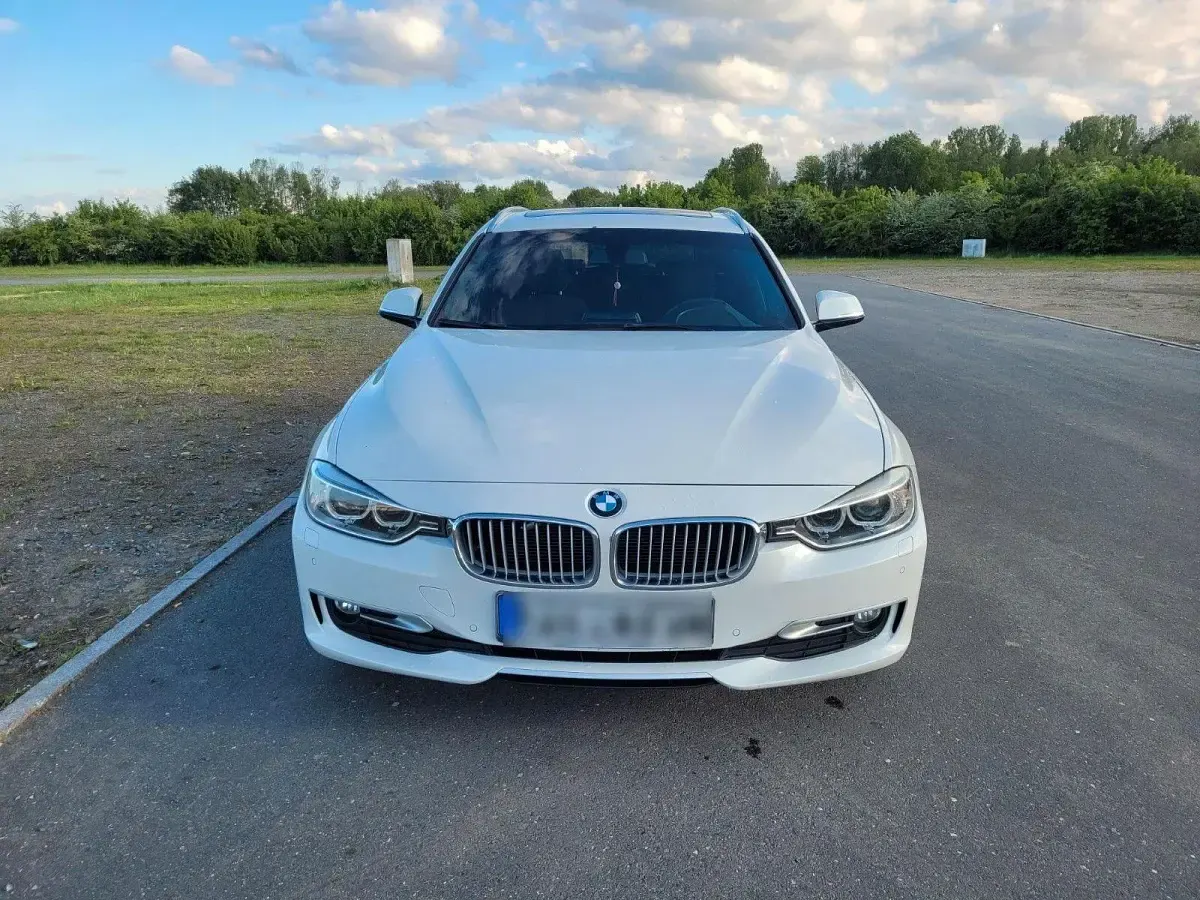 Gebraucht BMW 320 184 PS (135 kW) 2012 Weiß Kombi