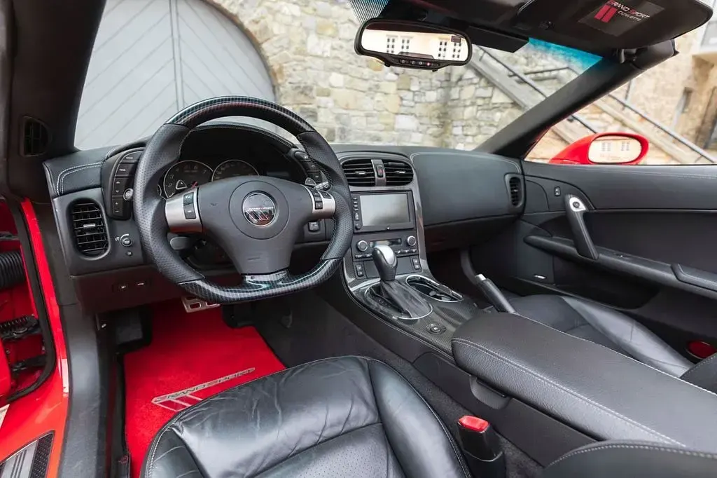 Begagnad Corvette C6 436 HK (320 kW) 2010 Röd Cab
