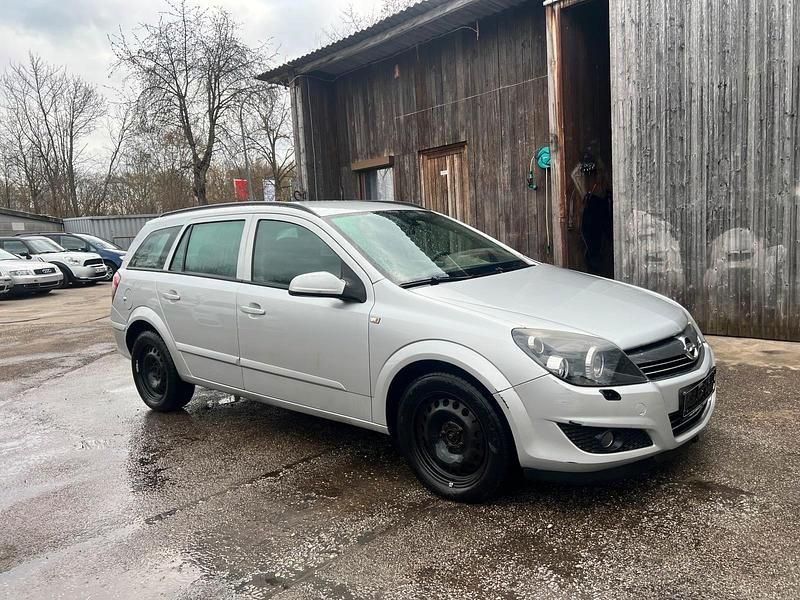 Gebraucht Opel Astra 120 PS (88 kW) 2008 Silber Kombi