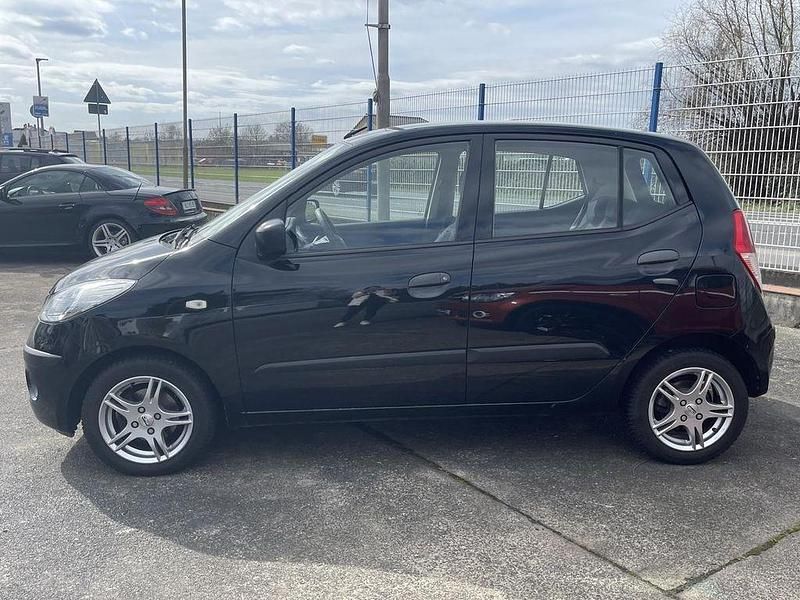 Gebraucht Hyundai i10 67 PS (49 kW) 2009 Schwarz Kleinwagen