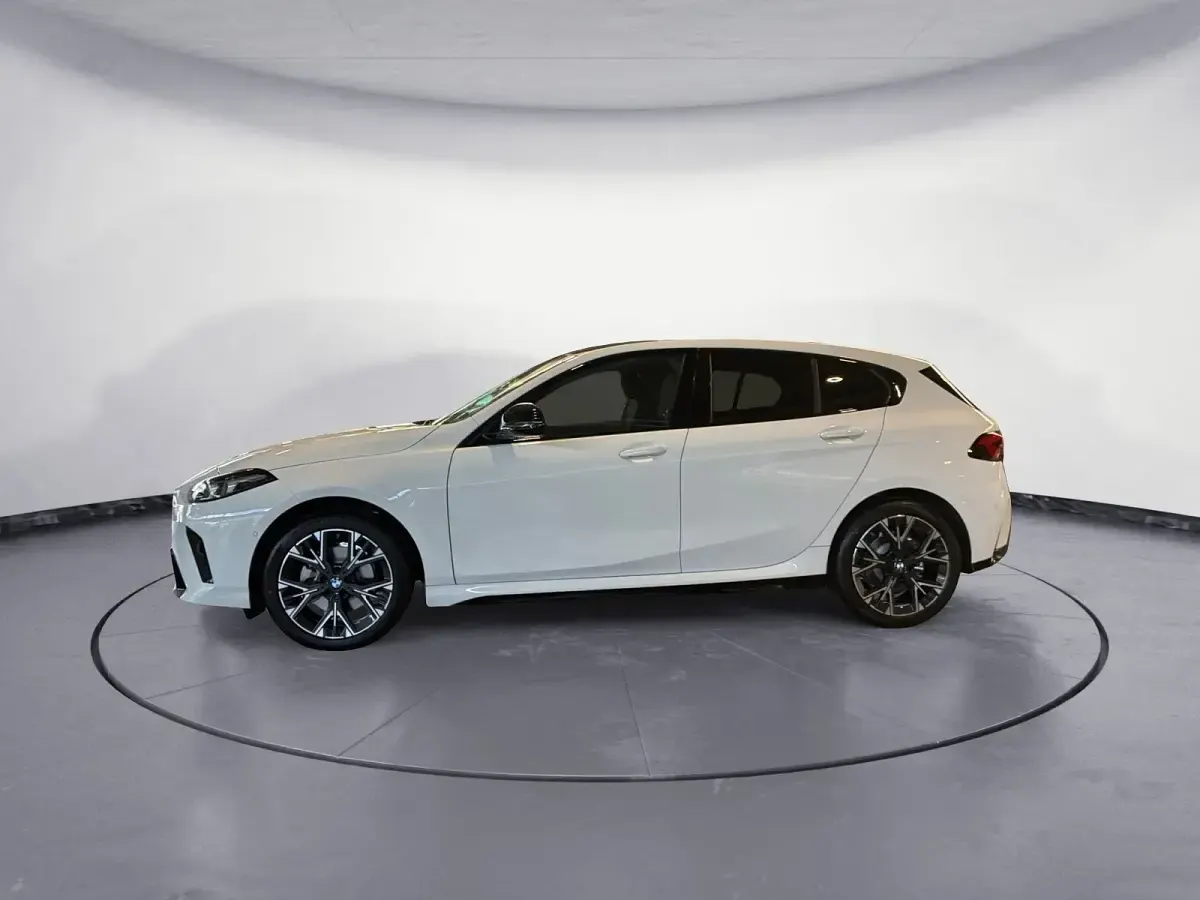 Neu BMW 118 M Sport 150 PS (110 kW) 2026 Weiß Kleinwagen