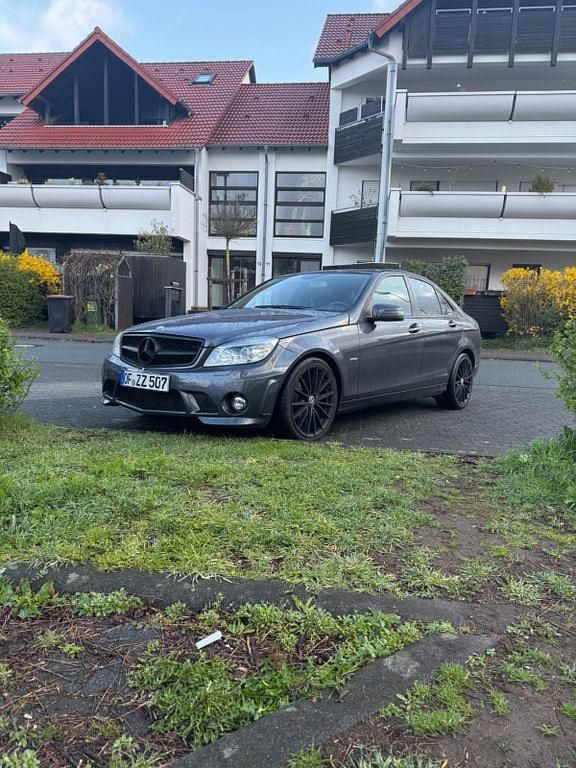 Gebraucht Mercedes C180 156 PS (114 kW) 2010 Andere farben Limousine