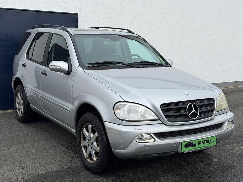 Gebraucht Mercedes ML270 163 PS (119 kW) 2004 Grau SUV