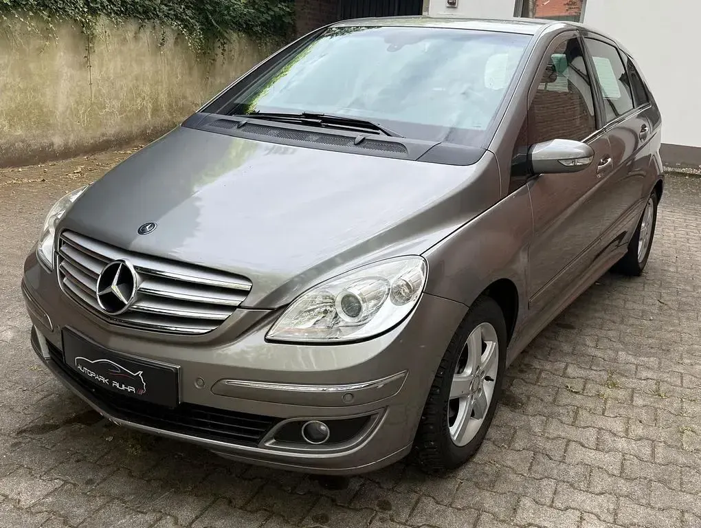 Gebraucht Mercedes B150 95 PS (69 kW) 2008 Grau Van / Kleinbus
