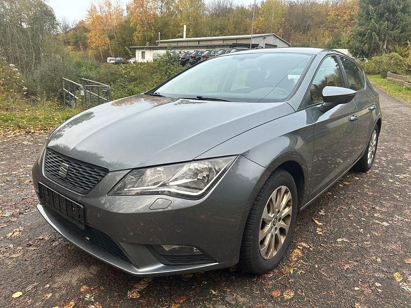 Gebraucht Seat Leon Style 105 PS (77 kW) 2015 Grau Limousine