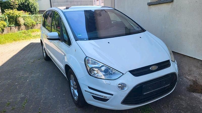 Gebraucht Ford S-MAX S 175 PS (128 kW) 2010 Weiß Van / Kleinbus