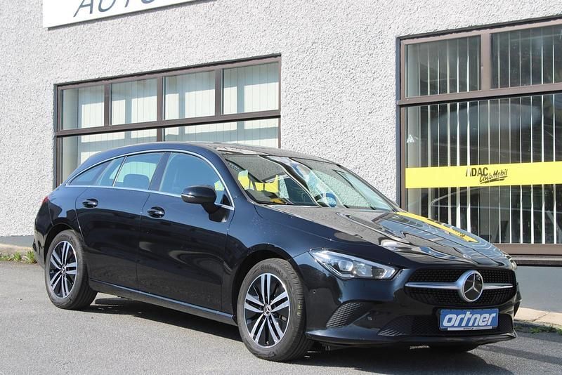 Gebraucht Mercedes CLA200 150 PS (110 kW) 2021 Schwarz Limousine