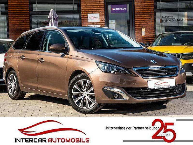 Lackierung rich oak/metalliclackierung Gebraucht 2015 Peugeot 308 Allure Kombi | 8.590 € (Fairer Preis) - Bild 1/4