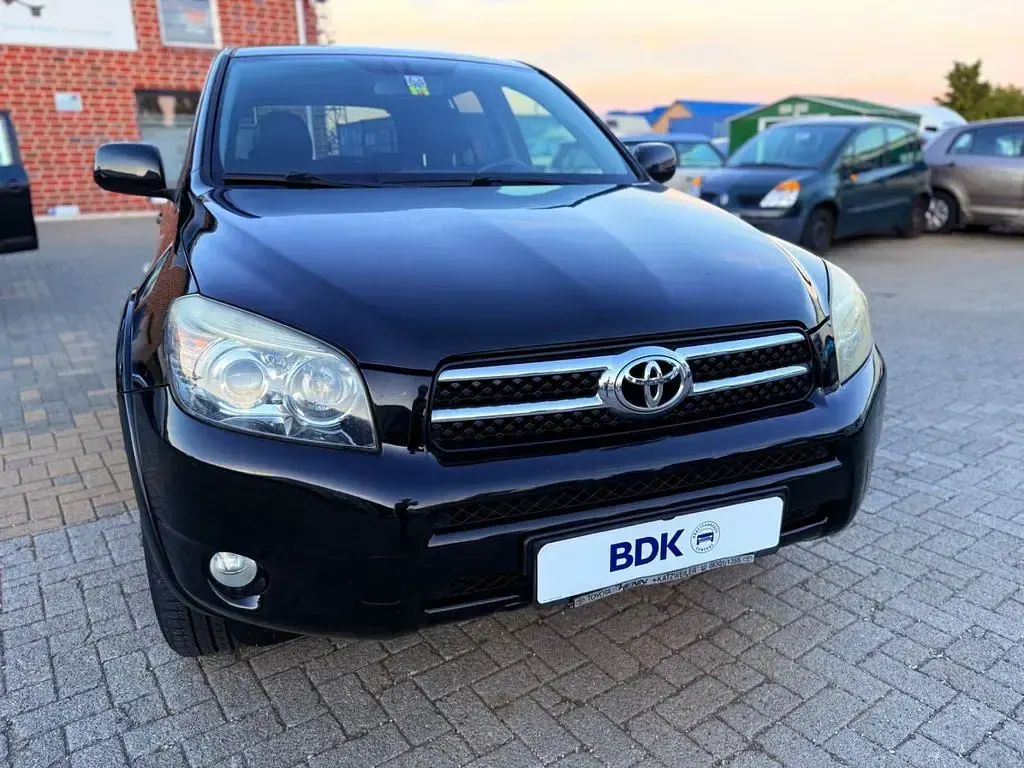 Gebraucht Toyota RAV4 Executive 177 PS (130 kW) 2007 Black (metallic) SUV