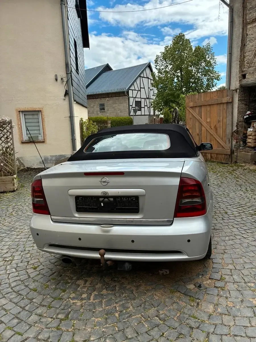 Gebraucht Opel Astra 147 PS (108 kW) 2000 Grau Cabrio