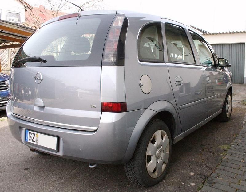 Gebraucht Opel Meriva 105 PS (77 kW) 2007 Silber Van / Kleinbus