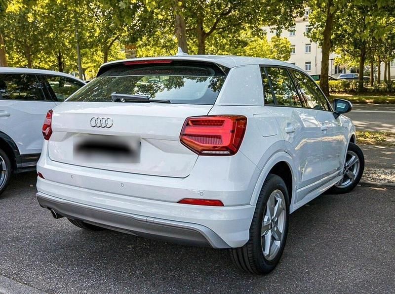 Gebraucht Audi Q2 S-Line 116 PS (85 kW) 2016 Weiß SUV