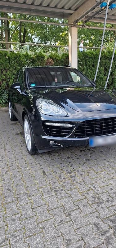 Schwarz Gebraucht 2011 Porsche Cayenne Turbo SUV | 22.000 € (Fairer Preis) - Bild 1/4