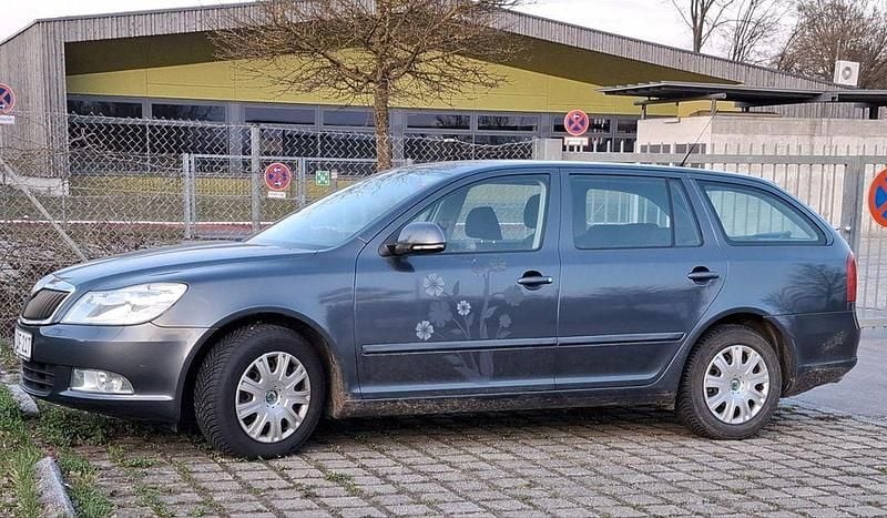 Second-hand Skoda Octavia Classic 105 CP (77 kW) 2009 Gri Break